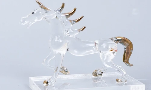 Làm ngựa bằng thủy tinh chỉ trong 1 phút 30 giây