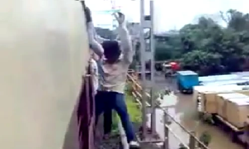 Clip thanh niên "cứng" đùa với tử thần