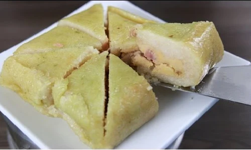 Cách ăn bánh chưng chuẩn nhất không phải ai cũng biết