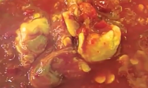 Thưởng thức mắm sò Lăng Cô đặc sản Huế