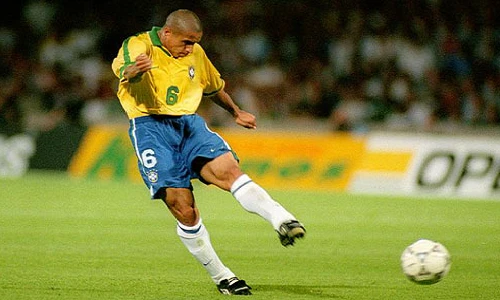 Những pha sút bóng mạnh và đẹp nhất thế giới