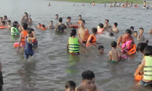 “Bãi biển” mới ở ngoại thành Hà Nội