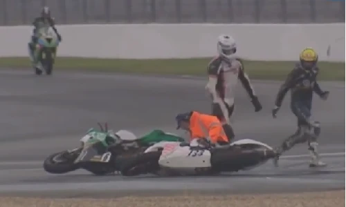 Tai nạn hài hước nhất trong lịch sử đua mô tô 