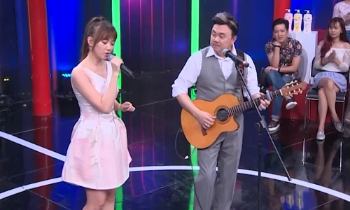 Chí Tài tình tứ hát “Anh cứ đi đi” cùng Hari Won