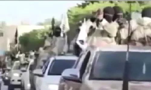 IS đang sở hữu sức mạnh quân sự thế nào so với thế giới?