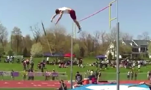 Những tai nạn "không đỡ nổi" trong môn nhảy sào