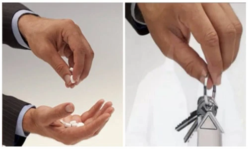 Người đàn ông kiếm nghìn USD mỗi ngày nhờ cho thuê bàn tay