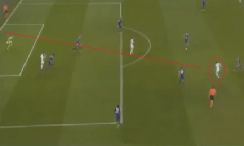 10 pha "nã đại bác" mạnh nhất trong lịch sử bóng đá