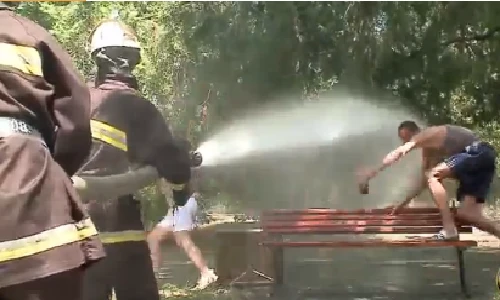 Màn nghịch dại khiến người khác tức phát điên