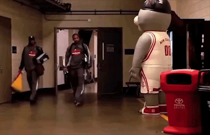 Đừng có mà trêu anh.