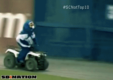 Ôi không, cua gấp quá rồi!