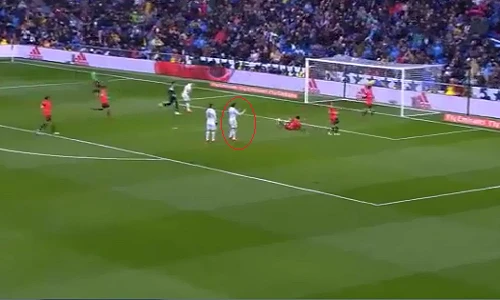 Xem lại màn trình diễn nhạt nhòa của Gareth Bale