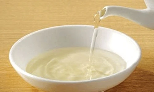 Cách phân biệt giấm tự nhiên và giấm pha hóa chất