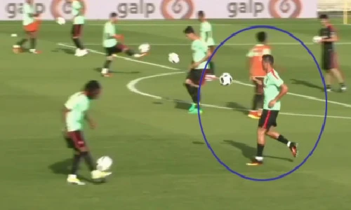 Ronaldinho, Ronaldo béo, CR7, Ibrahimovic so tài xử lý bóng