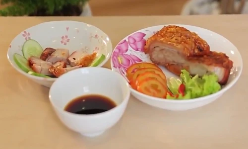 Bí quyết làm thịt lợn quay ngon đã đời như ngoài tiệm