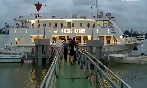 Du thuyền triệu đô "made in Vietnam" trên sông Sài Gòn