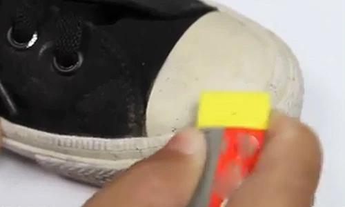 Không ai ngờ cục tẩy bé xíu làm được nhiều điều đến vậy