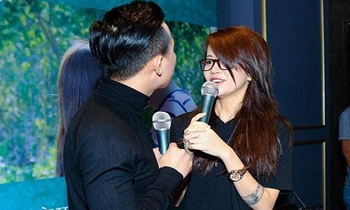 Trấn Thành sướng điên vì được An Nguy hôn ở chốn đông người