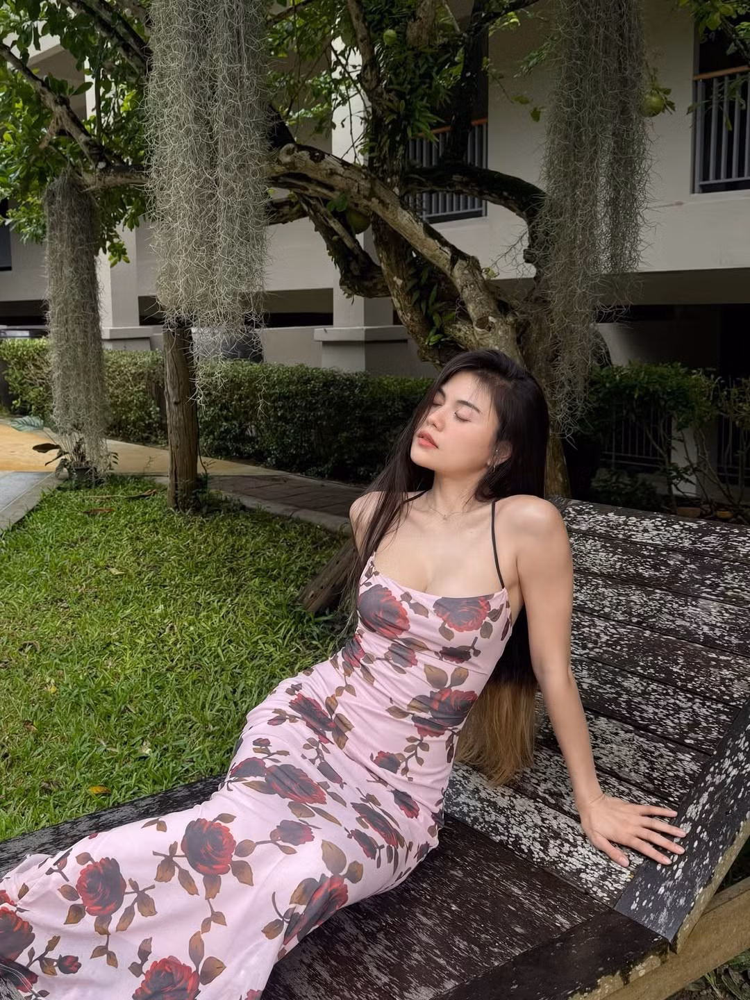 Để giữ được vóc dáng hoàn hào, nàng hot girl Thái Lan thường xuyên luyện tập chăm chỉ cùng có chế độ ăn uống khoa học. (Ảnh: IGNV)