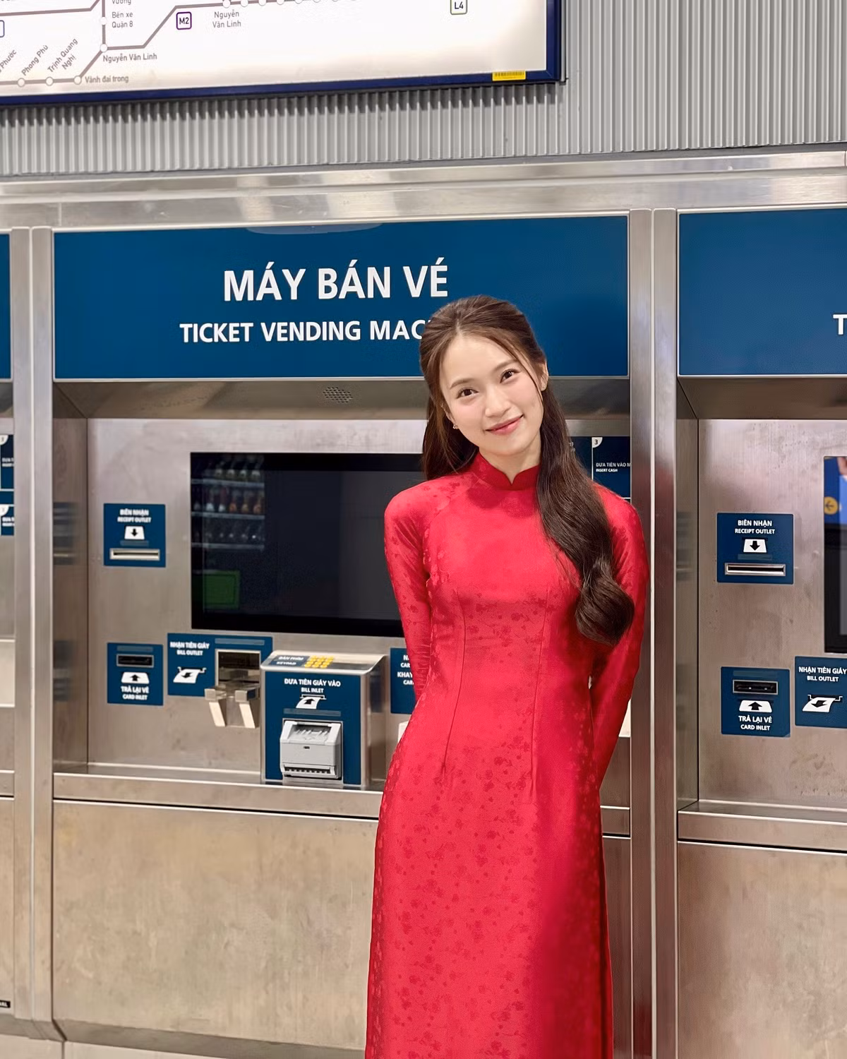 Từng là một hiện tượng mạng, Khánh Vy đã chứng minh thành công không chỉ đến từ sự nổi tiếng nhất thời mà còn nhờ vào sự kiên trì và không ngừng hoàn thiện bản thân.
