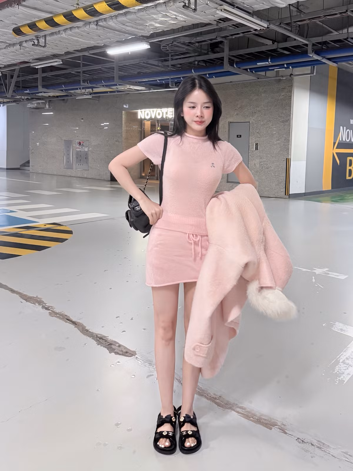 Bộ ảnh Hanbok không chỉ là một sự thử nghiệm thú vị về phong cách cá nhân của DJ Mie, mà còn chứng minh khả năng biến hóa linh hoạt của cô với những trang phục khác nhau. (Ảnh: FBNV)