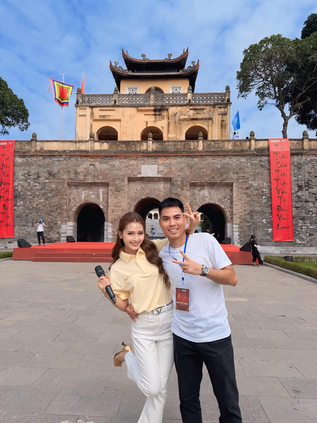 Phạm Đức Huy (sinh năm 1995, kém bạn gái 2 tuổi) là cựu tiền vệ nổi tiếng của ĐT Việt Nam, từng cùng U23 Việt Nam giành Á quân U23 châu Á 2018 và vô địch AFF Cup 2018.