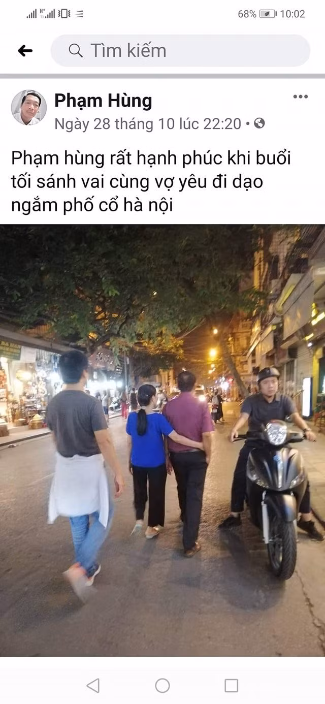 Cách diễn tả tình yêu mộc mạc, đơn giản của ông bố Phạm Hùng thể hiện chỉ trong câu ghi chú ngắn gọn.