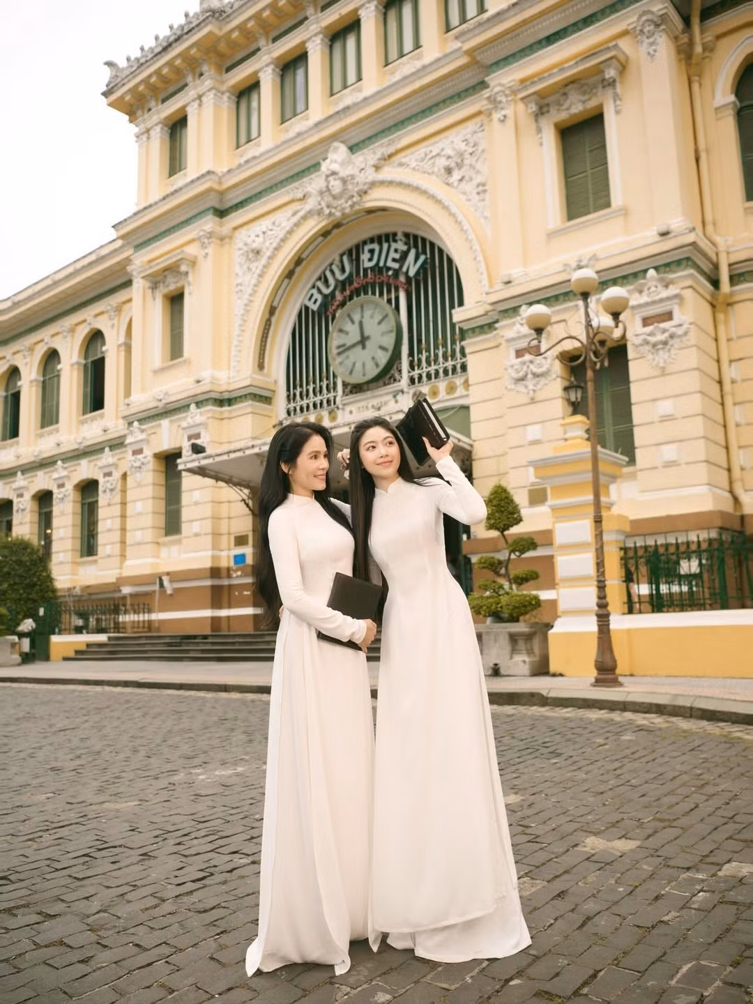 Ở tuổi 19, Lọ Lem ngày càng chứng minh vẻ đẹp trong trẻo, mộc mạc nhưng không kém phần cuốn hút. (Ảnh: IGNV)