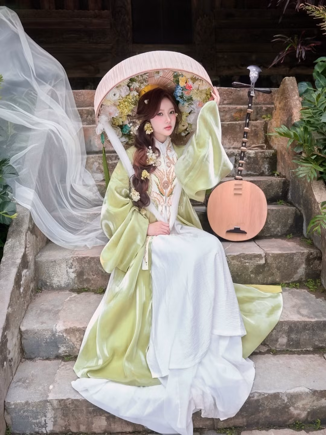 Ở phần bình luận, người hâm mộ đã dành những lời khen có cánh cho tạo hình lần này của Diệu Linh: "xinh quá nàng ui", "ả đẹp chấn động", "tiên nữ hả", "yêu kiều quá nàng ơi". (Ảnh: IGNV)