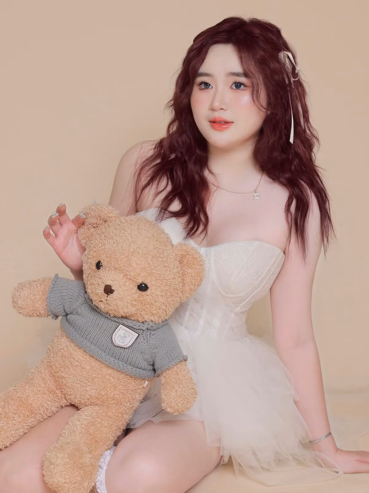 Bên cạnh việc livestream chơi game và trò chuyện với fan, cô còn tích cực sản xuất các video hướng dẫn chơi game đầy bổ ích và chất lượng. (Ảnh: Facebook MaiLK)