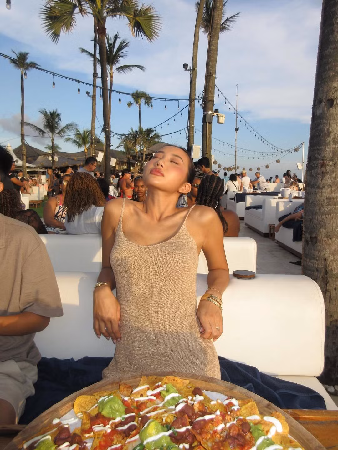 Lê Thị Khánh Huyền, sinh năm 2004, là một trong những hot girl và TikToker đời đầu đình đám của giới trẻ Việt. Cô sở hữu lượng người theo dõi khủng trên cả TikTok (hơn 7,2 triệu) và Instagram (hơn 2,6 triệu). (Ảnh: IGNV)