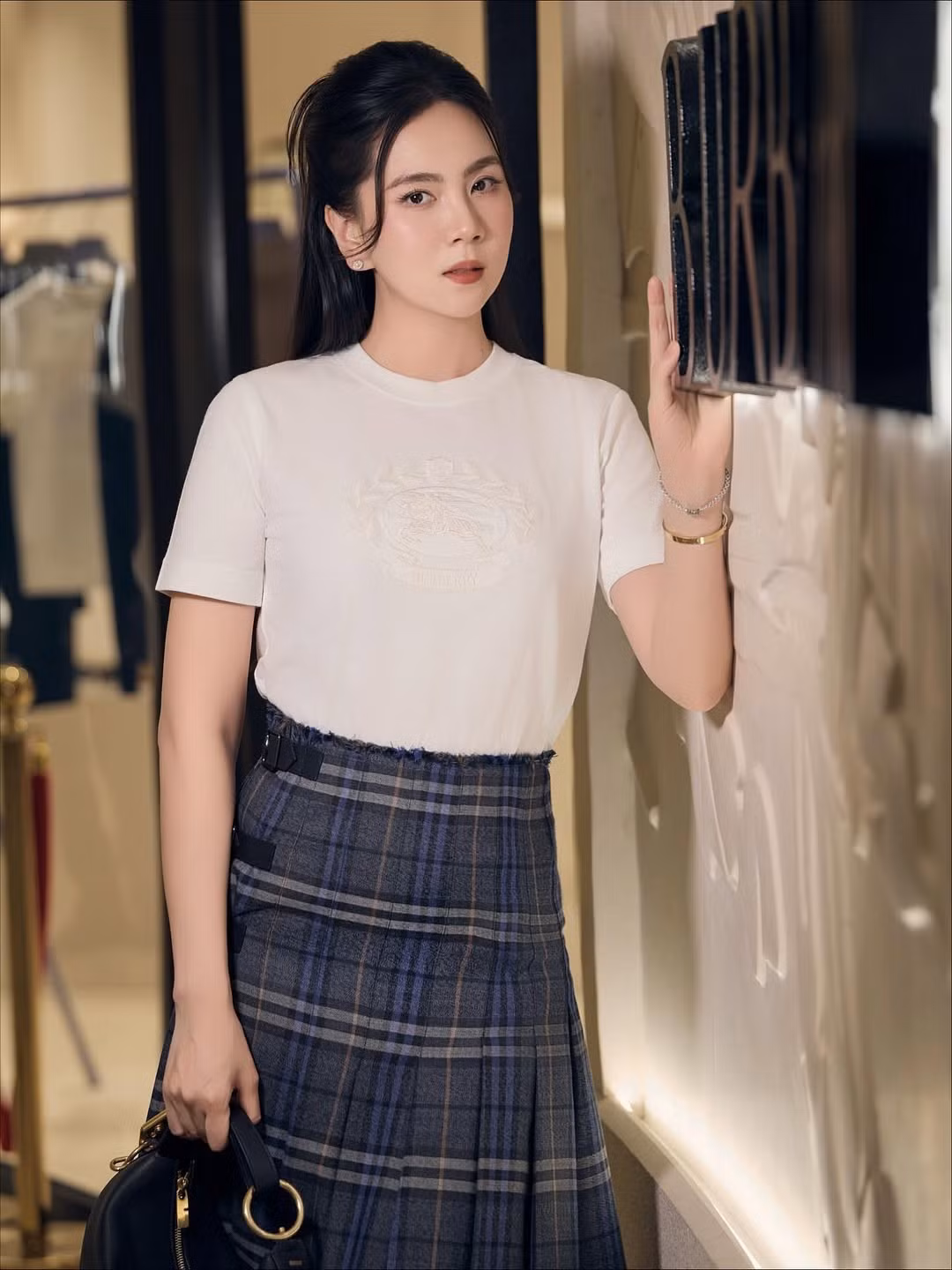 Mai Ngọc cũng tiết lộ đang "chờ đợi sức khoẻ hồi phục, tập luyện lấy lại vóc dáng" để sẵn sàng cho những kế hoạch tiếp theo. (Ảnh: IGNV)