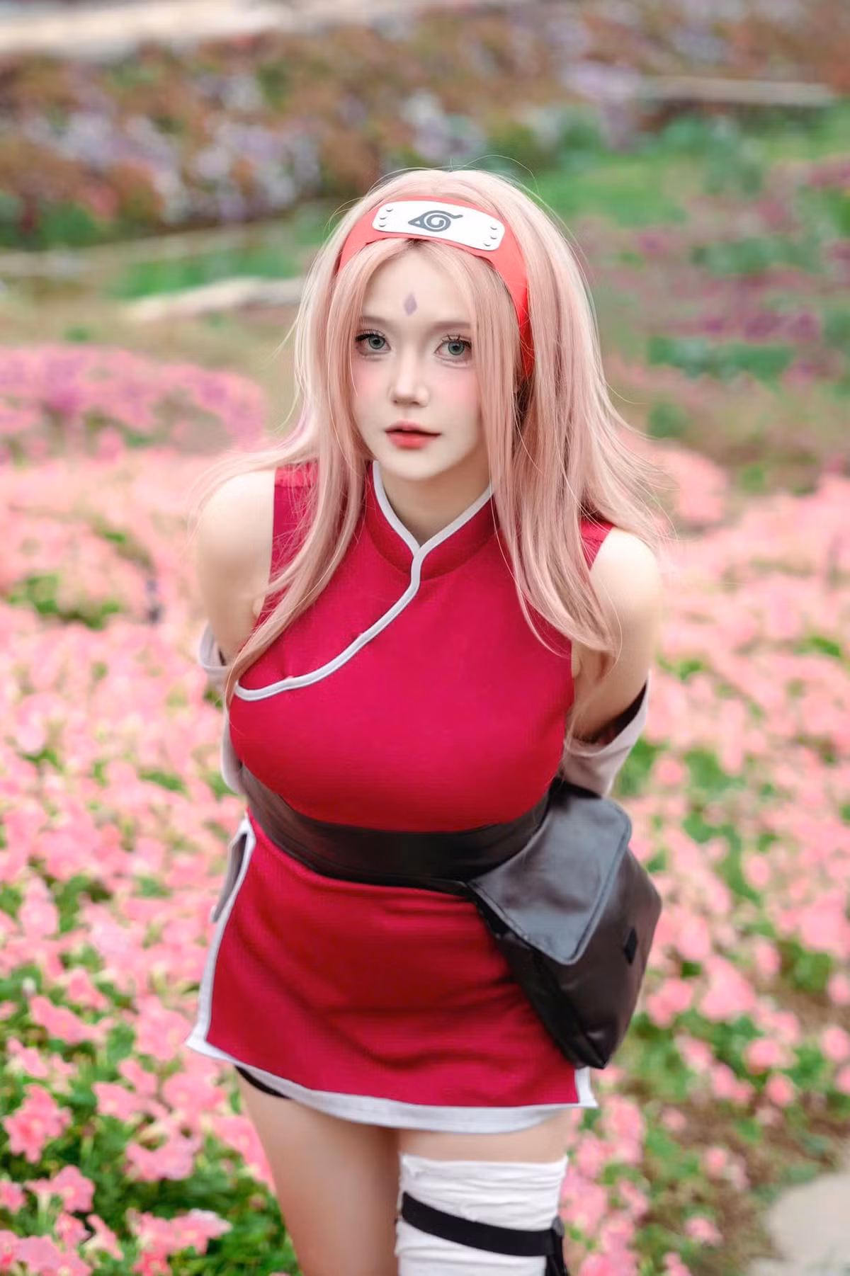 Mới đây, nữ coser đình đám Cigw Pols đã khiến cộng đồng mạng "mê mẩn" khi tung ra loạt ảnh hóa thân thành nàng Hằng Nga cực kỳ xinh đẹp, được xem là một trong những màn "đón trăng rằm" sớm nhất năm nay. (Ảnh: IG @Cigw Pols)
