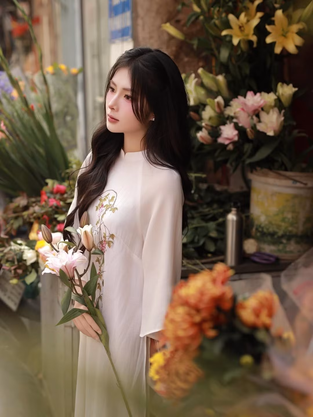 Năm vừa qua là một năm khá thành công nhưng cũng đầy thử thách với Quỳnh Alee. Việc liên tục làm mới hình ảnh, từ phong cách quyến rũ, năng động đến dịu dàng, đằm thắm cho thấy sự trưởng thành và đa dạng trong phong cách của cô nàng. (Ảnh: IGNV)
