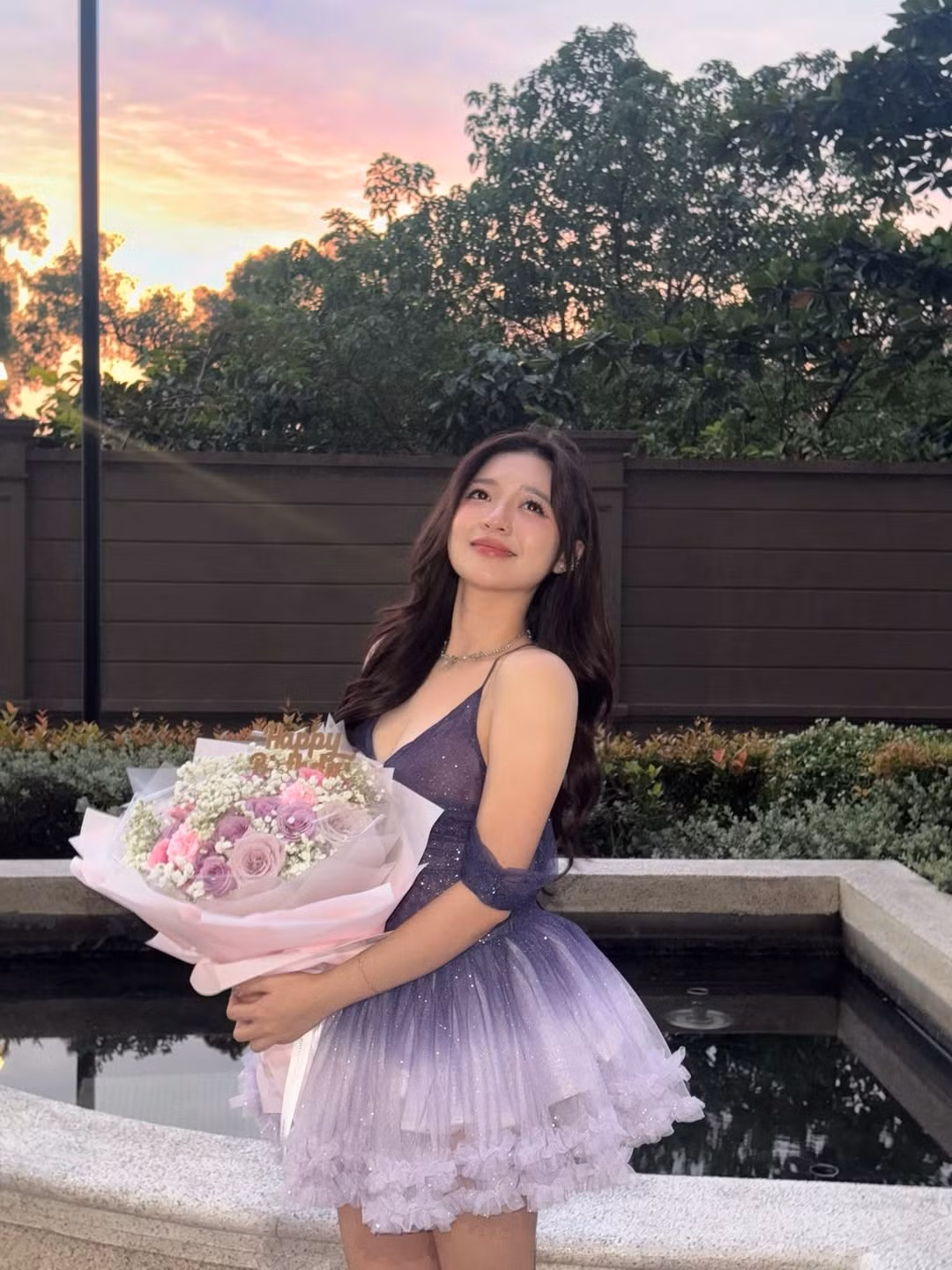 Trong loạt ảnh, Phương Thảo đã hóa thân thành nàng công chúa bước ra từ truyện cổ tích. (Ảnh: IGNV)