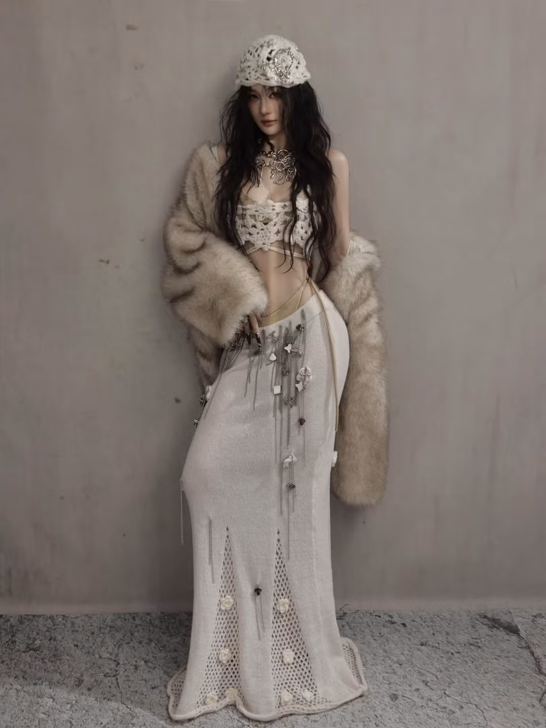 Vốn được biết đến với hình ảnh "nàng thơ" trong trẻo, sau khi công khai thay đổi phong cách, Jun Vũ đã dần chuyển mình thành một mỹ nhân quyến rũ, nóng bỏng và không ngừng thử nghiệm những phong cách thời trang ấn tượng. (Ảnh: IGNV)