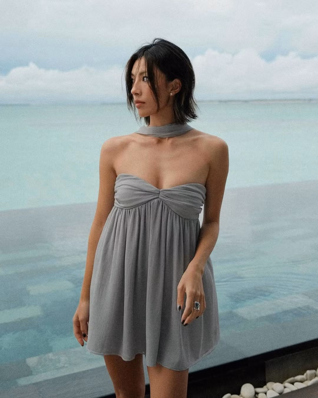 Lily gắn liền với phong cách trang điểm tone nude, nhấn nhá ở phần mắt. Định hình phong cách rõ ràng giúp cô nàng có được lượng người hâm mộ trung thành. (Ảnh: IGNV)
