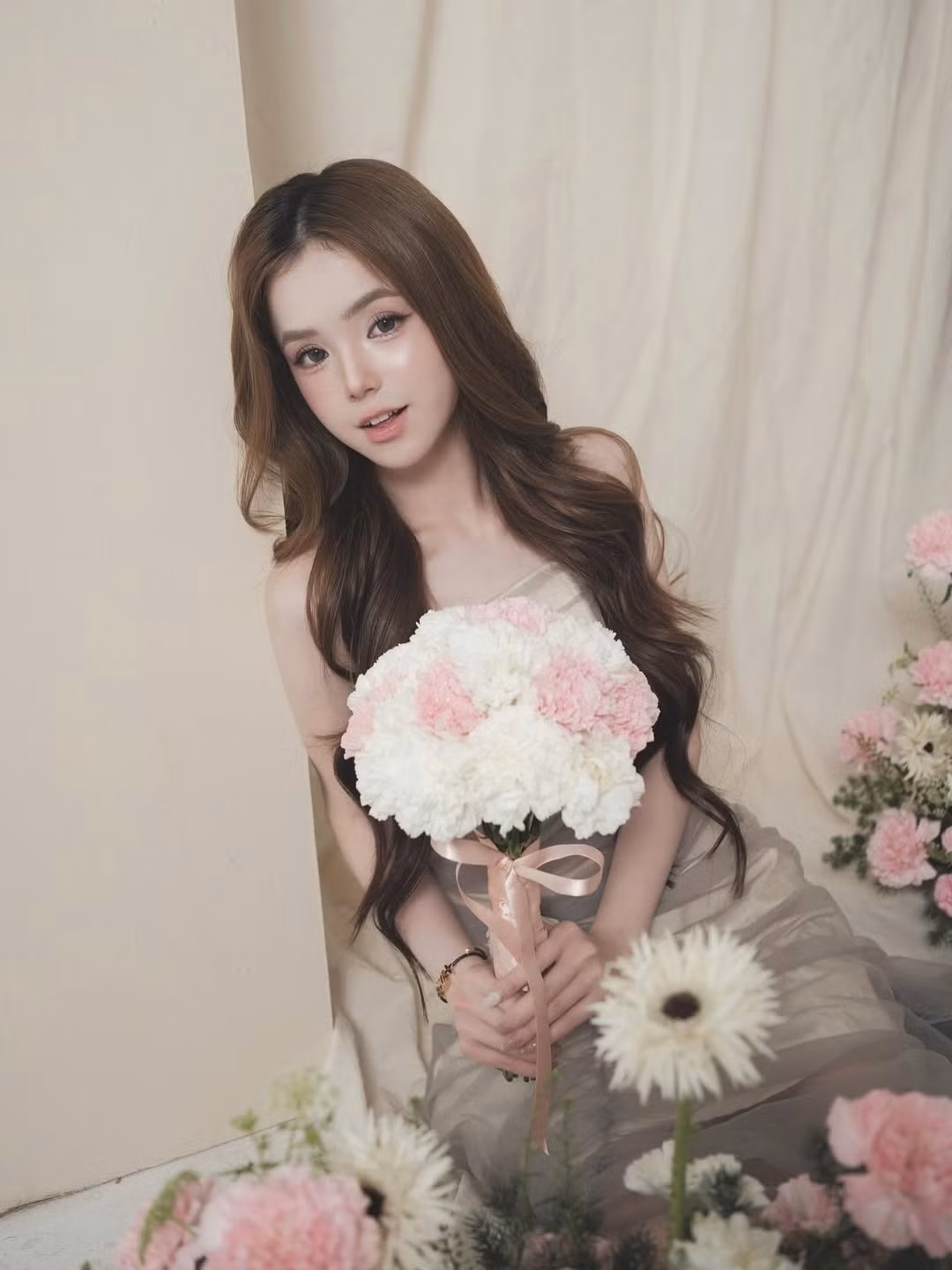 Không còn là cô bé "kẹo ngọt" nổi đình đám trên ứng dụng Muvik năm nào, Lê Gia Linh (nickname Meo Xinh) vừa khiến cộng đồng mạng một phen xôn xao khi tung bộ ảnh mới với nhan sắc thăng hạng vượt bậc. (Ảnh: IGNV)
