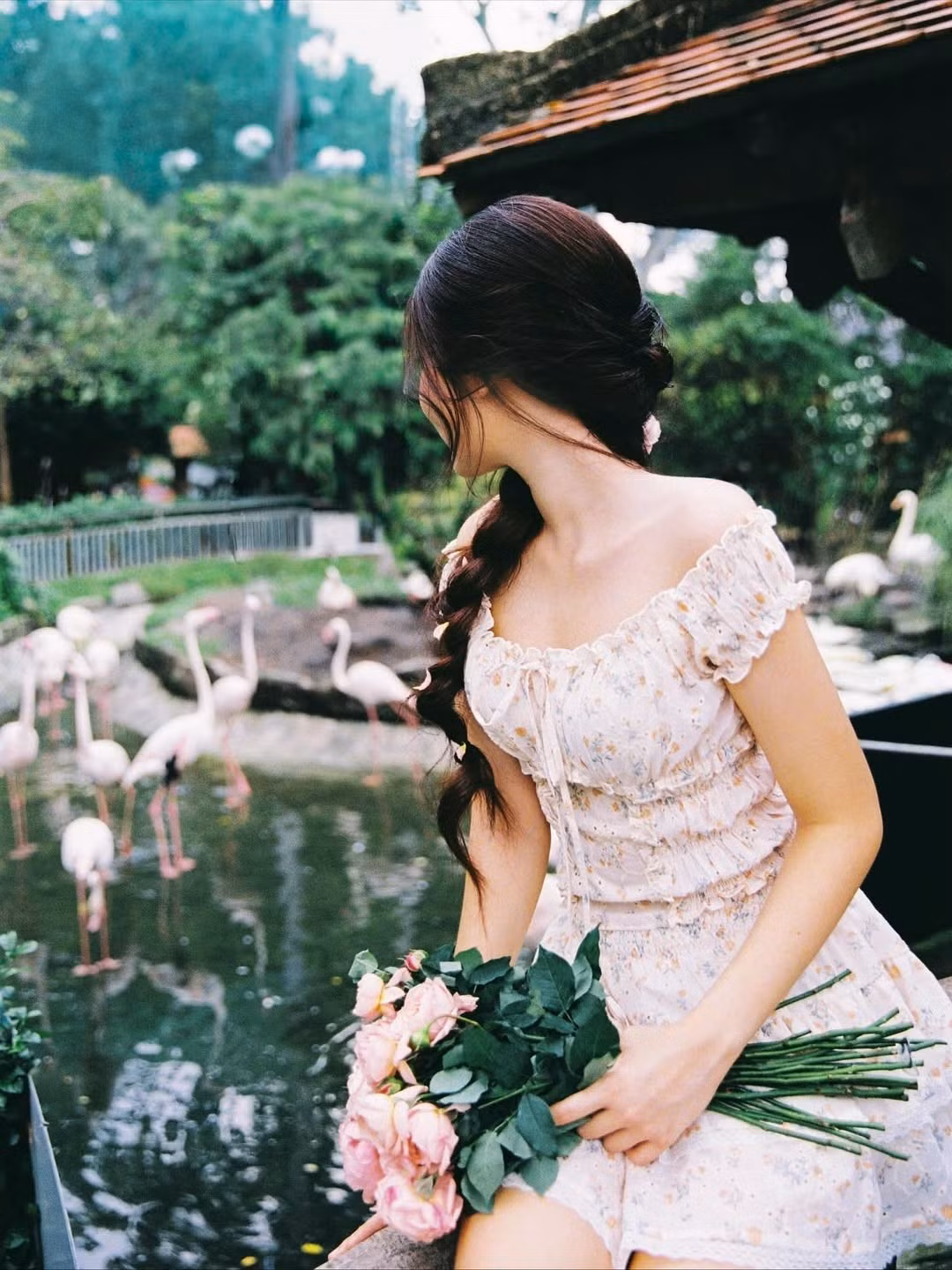 Loạt ảnh của cô nàng khiến cộng đồng mạng không ngừng xuýt xoa, từ nhan sắc đến thần thái đều vô cùng cuốn hút, ấn tượng. (Ảnh: FBNV)