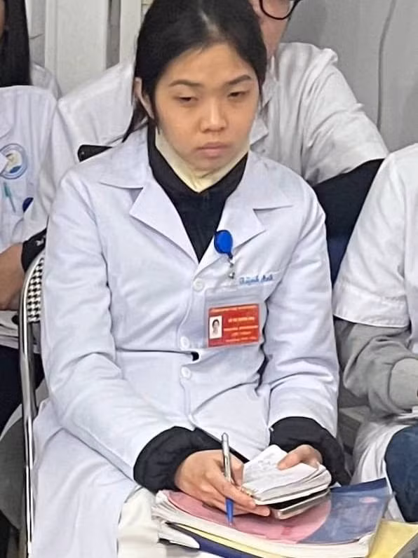 Thông báo của Quỳnh Anh nhanh chóng viral trên Threads. Ở phần bình luận nhiều người chúc mừng nhưng cũng không ít người bày tỏ sự bất ngờ, thán phục. (Ảnh: FBNV)