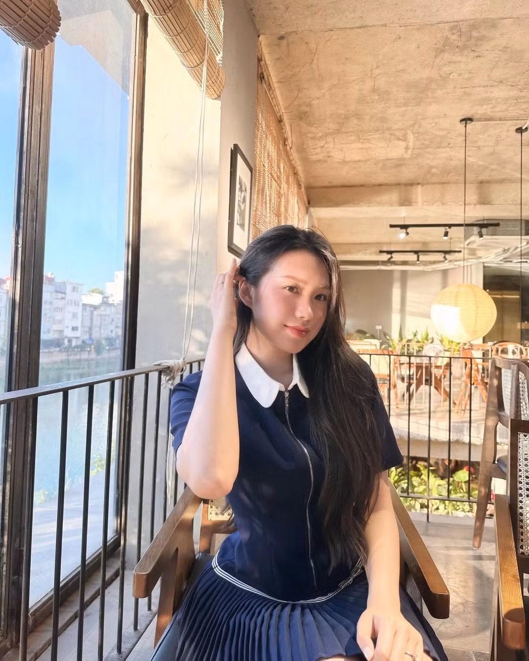 Đoàn Văn Hậu đã vắng mặt trên sân cỏ suốt hơn 1 năm rưỡi để điều trị chấn thương và vẫn chưa có dấu hiệu có thể trở lại với bóng đá, trong suốt khoảng thời gian này, Doãn Hải My luôn đồng hành cùng chồng, từ việc chữa trị đến việc phản ứng lại trước dư luận tiêu cực.