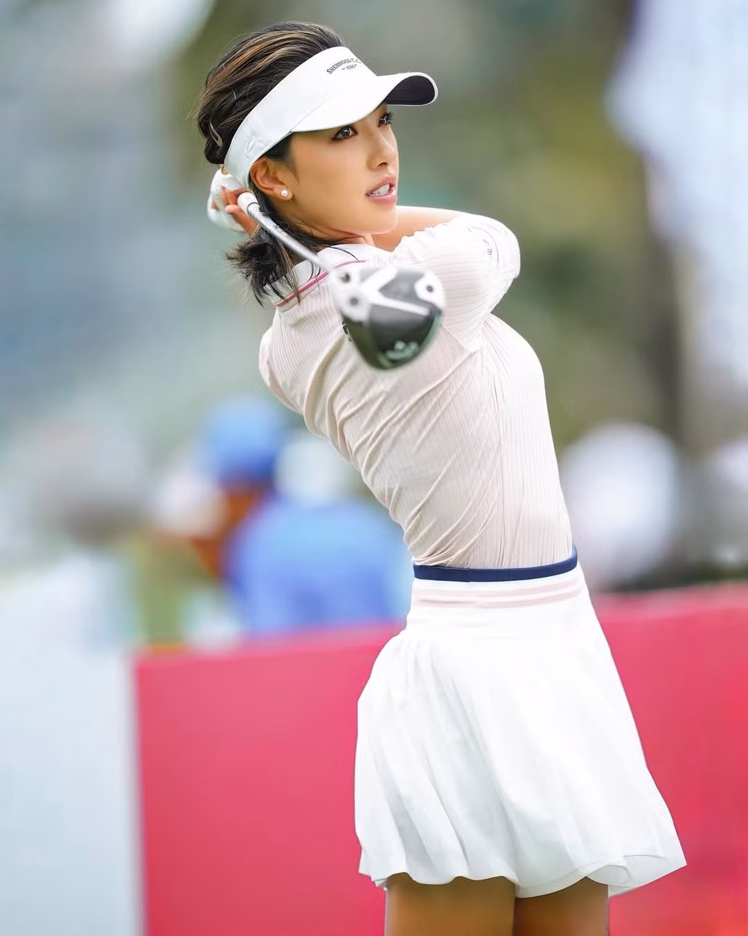 Sinh ra trong gia đình kinh doanh khách sạn và nhà hàng, Lily được cha giới thiệu với môn golf từ nhỏ và bắt đầu thi đấu từ khi mới 5 tuổi. (Ảnh: IGNV)