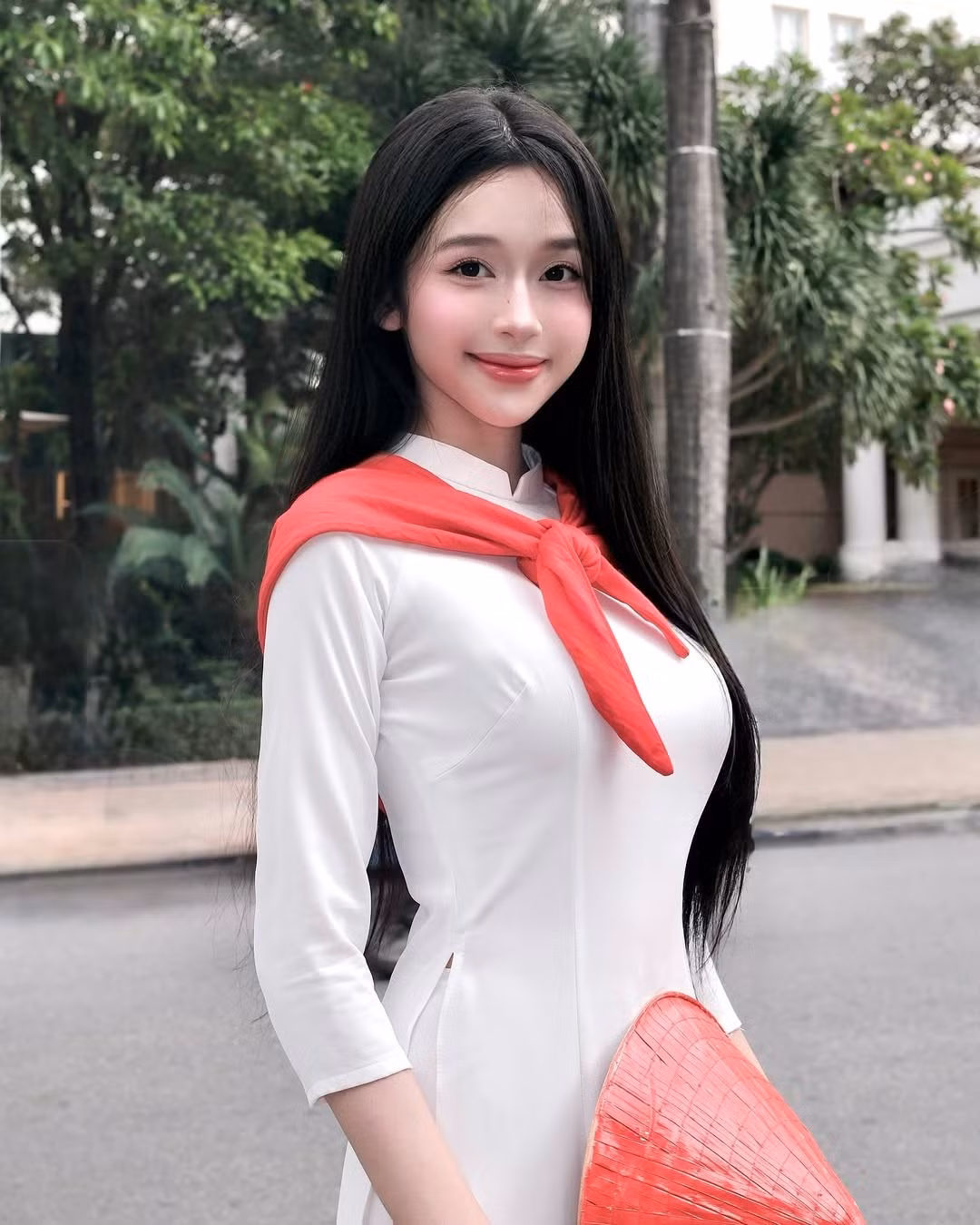 Nguyễn Thị Thảo Trang - Top 9 Hoa hậu Quốc gia Việt Nam 2024 mới dây đăng tải bộ ảnh với tà áo dài truyền thống. (Ảnh: IGNV)