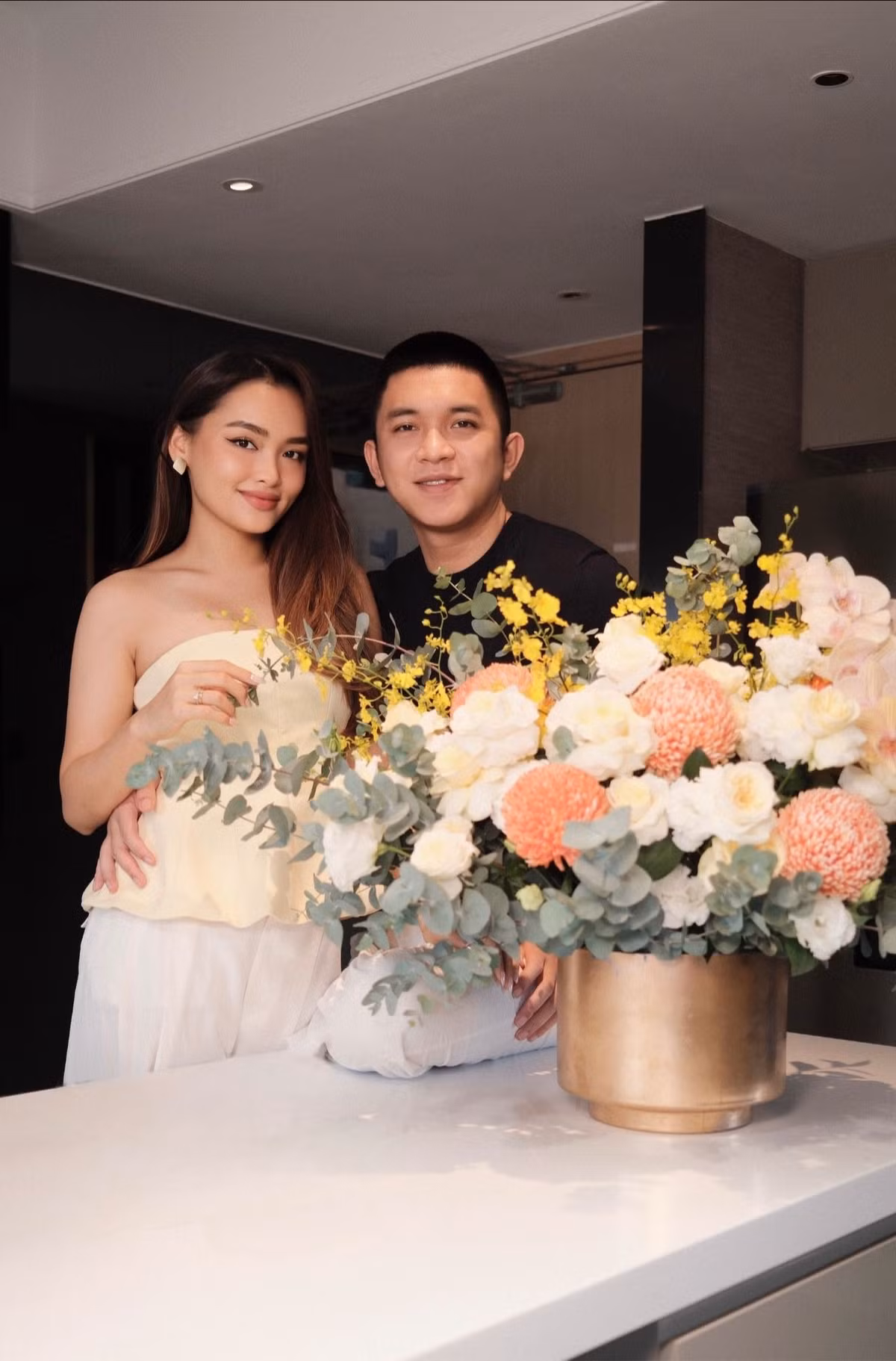 Linda Ngô và Phong Đạt đều sinh ra và lớn lên tại Nga, sau đó trở về Việt Nam lập nghiệp và cùng nhau phát triển kênh nội dung sáng tạo. (Ảnh: FBNV)