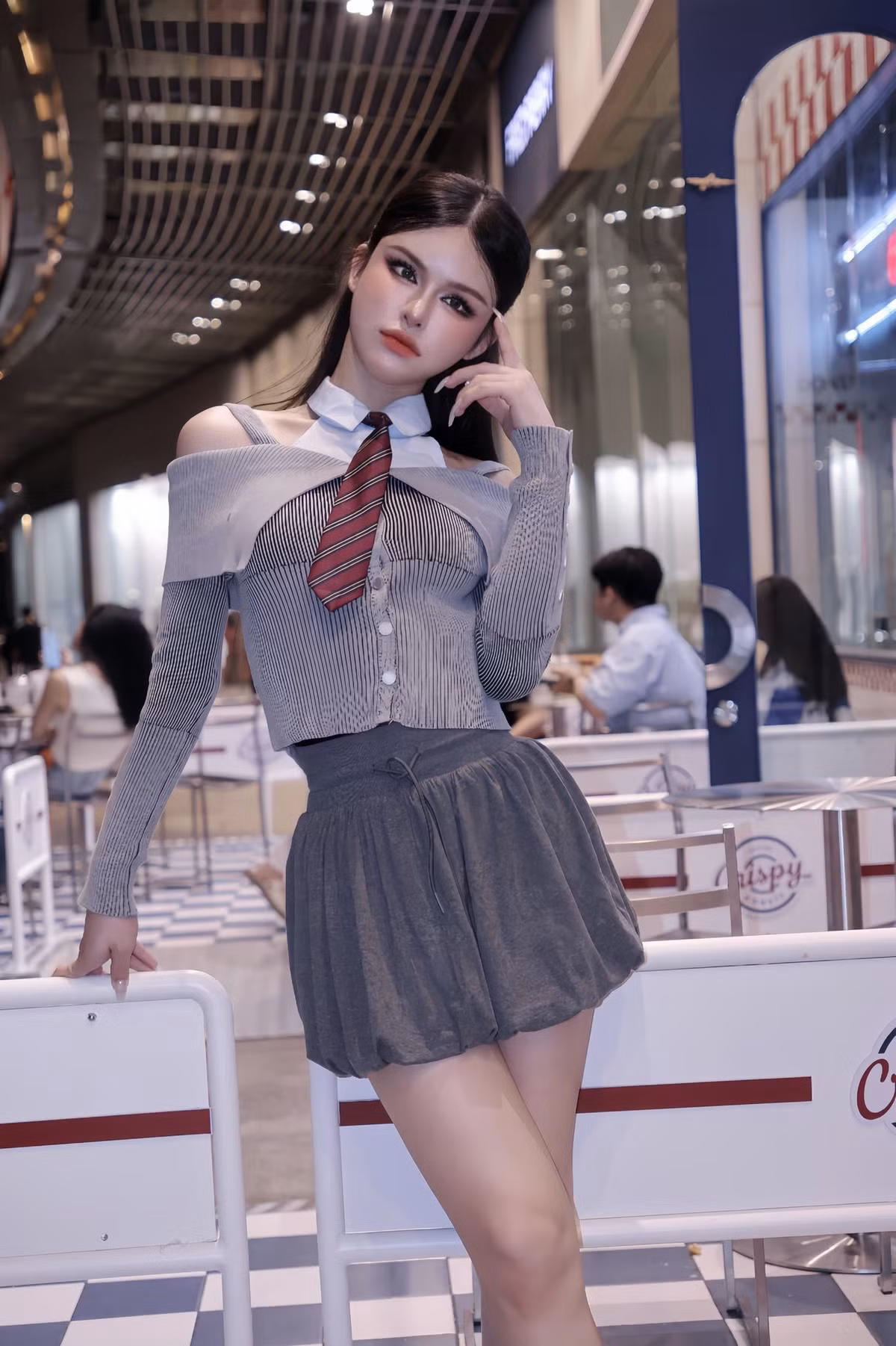 Tiktoker cũng thể hiện mong muốn khẳng định bản thân khi ghi danh tại cuộc thi sắc đẹp Miss International Queen Vietnam vào cuối năm ngoái. (Ảnh: IGNV)