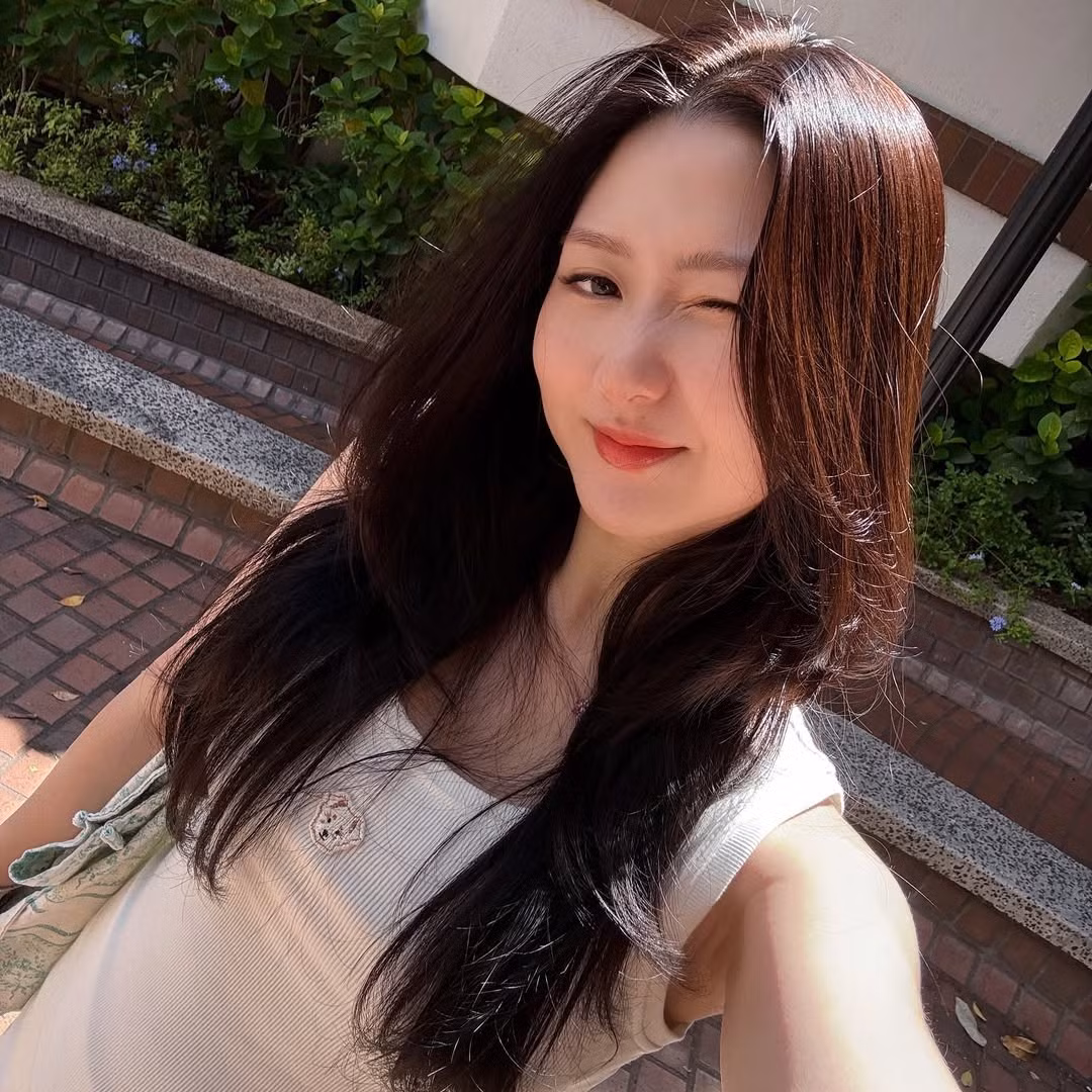 Hiện Hà My có hơn 170.000 người theo dõi trên nền tảng Instagram. Cô nàng thường xuyên chia sẻ những khoảnh khắc đời thường, các tip làm đẹp thu hút lượng tương tác lớn từ người hâm mộ. (Ảnh: @hamyyng)