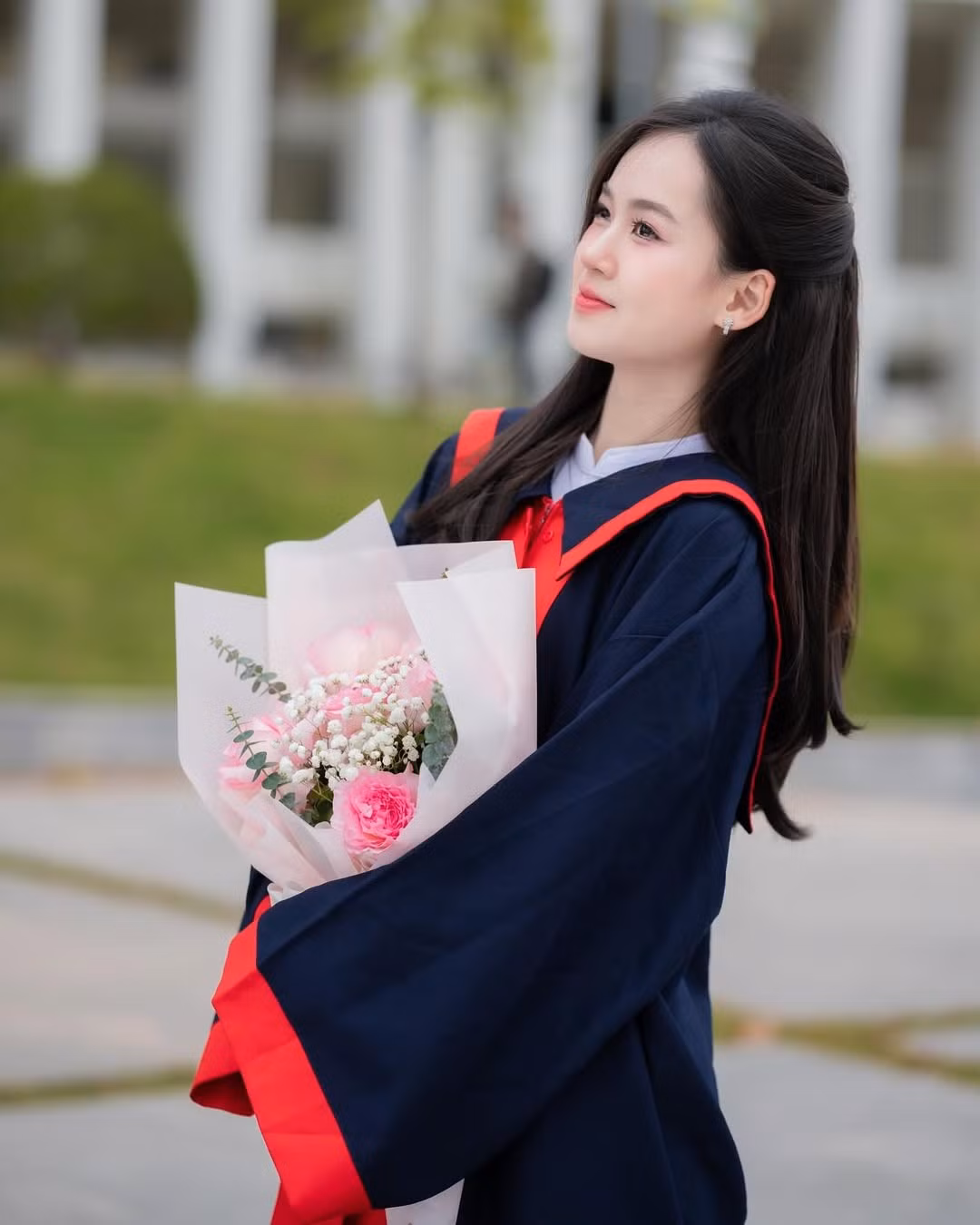 Hiền Mai hiện đang theo học trường Đại học Ngoại thương - một trong những ngôi trường đại học top đầu cả nước. Ngoài học tập, cô nàng còn tích cực tham gia các hoạt động xã hội. (Ảnh: IGNV)