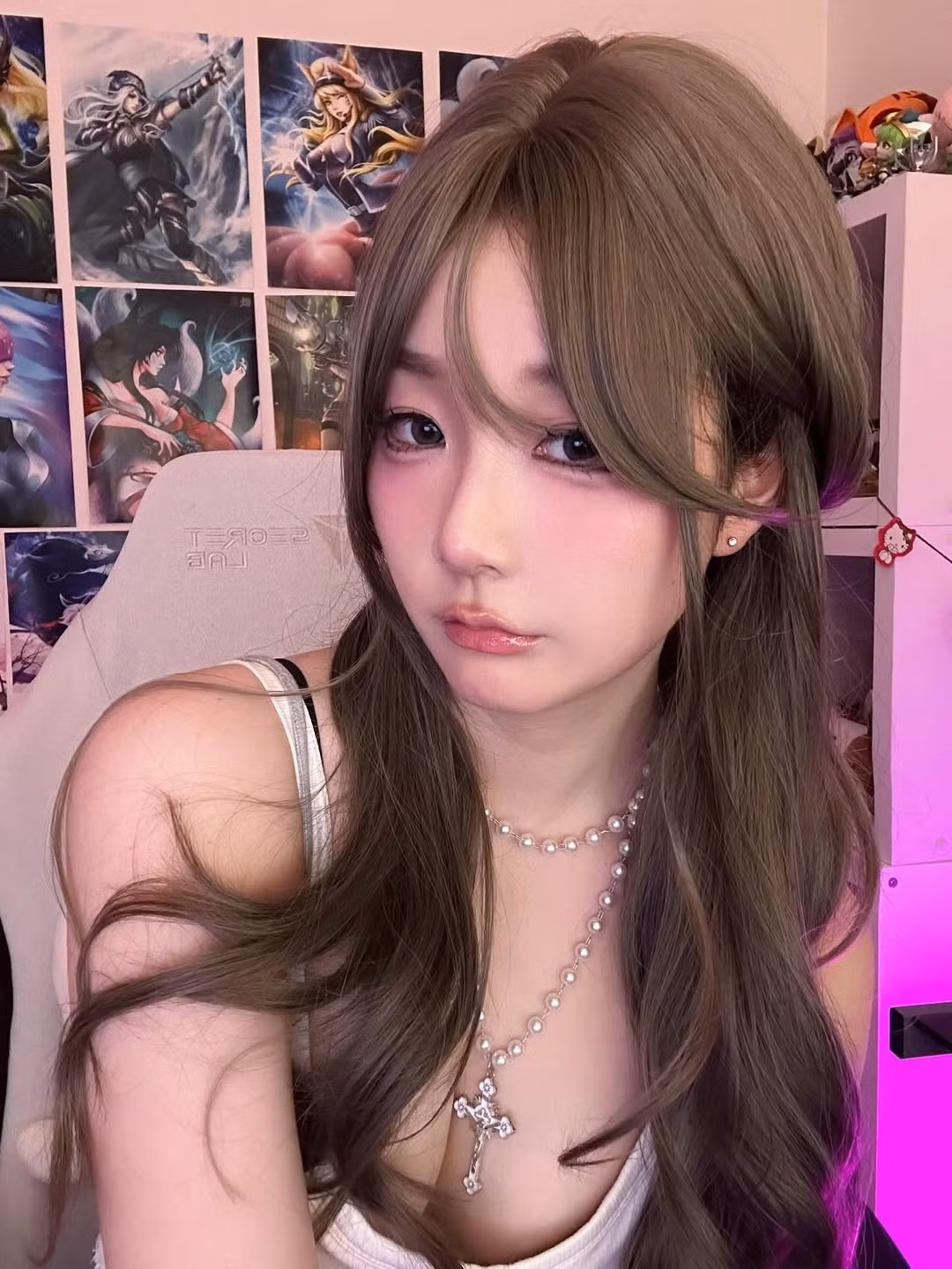 Bên cạnh công việc livestream và bình luận giải đấu, Kiittwy còn là một Cosplayer có tiếng. Cô từng gây sốt với những màn hóa thân đỉnh cao thành các vị tướng như Janna, Ahri hay Raiden Shogun (Genshin Impact). (Ảnh: IGNV)