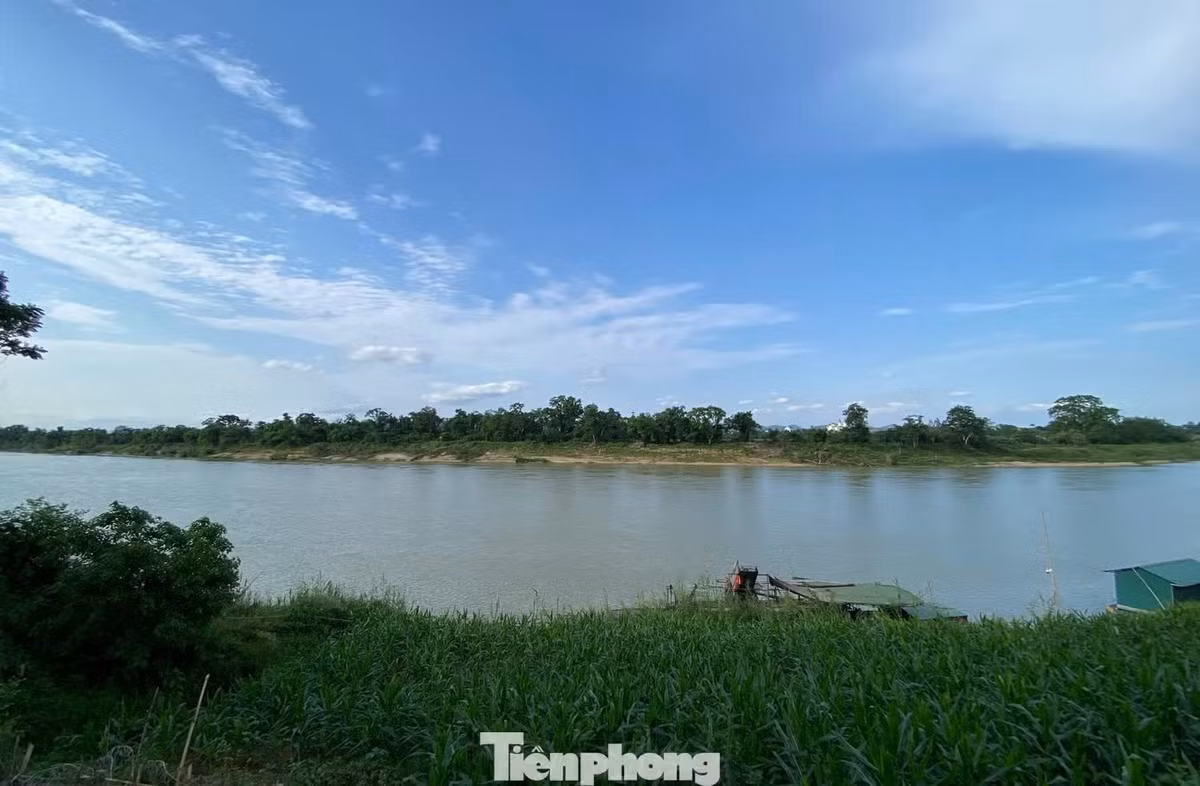 Đến chiều 5/5, trên sông Lam đoạn qua xã Anh Sơn (Nghệ An) không còn tình trạng cá chết.