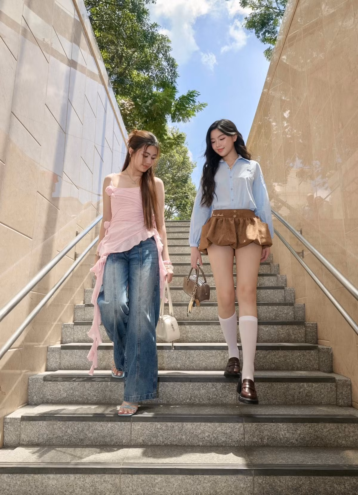 Trong mắt công chúng, Lọ Lem và Hạt Dẻ đều mang những nét đẹp rất riêng. Nếu như Lọ Lem dịu dàng, cổ điển tựa nàng thơ thì Hạt Dẻ lại mang vẻ năng động, hiện đại, đúng tinh thần của thế hệ Gen Z. (Ảnh: Facebook Mai Thảo Linh)